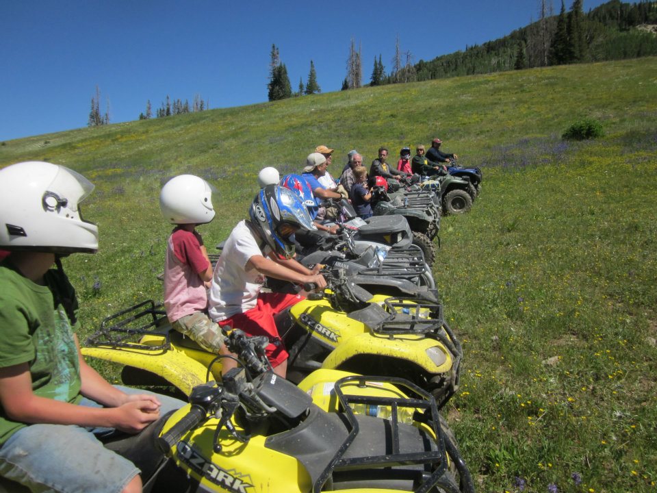 four-wheeling in the arapeen trails